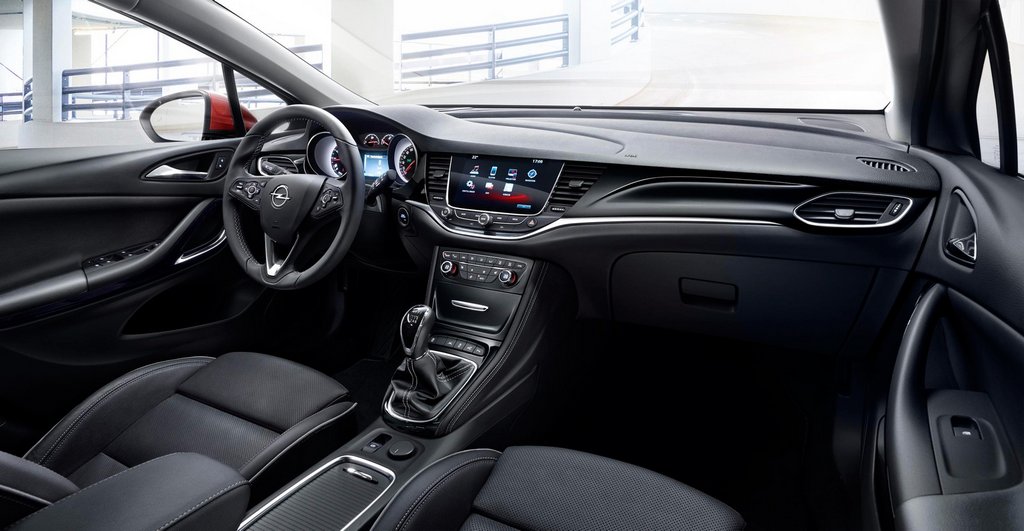 Recenze pětidveřového hatchbacku Opel Astra K