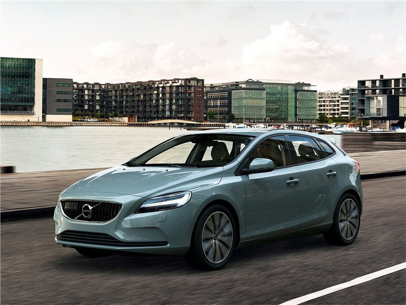 Recenze pětidveřového hatchbacku Volvo V40