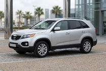 Kia Sorento II XM 2009–2014 Boční prahy Rainbow (2 ks, hliník) 2013–2016 fotografie 1