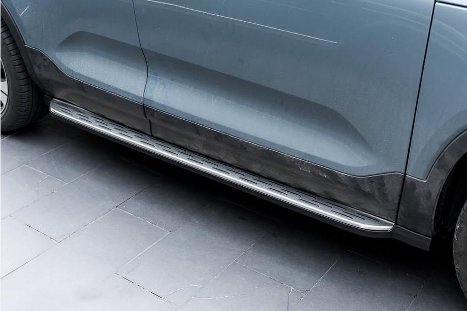 Volvo XC40 2018– Boční nášlapy Originál (2 ks) Image