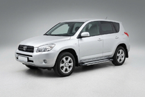 Toyota Rav 4 2006–2013 Boční nášlapy Rainbow (2 ks, hliník) fotografie 1