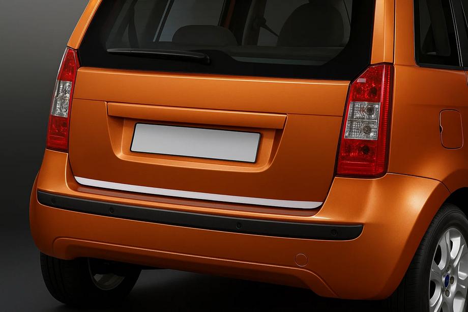 Fiat Idea 2003–2016 Nerezová lišta na hranu víka kufru Image