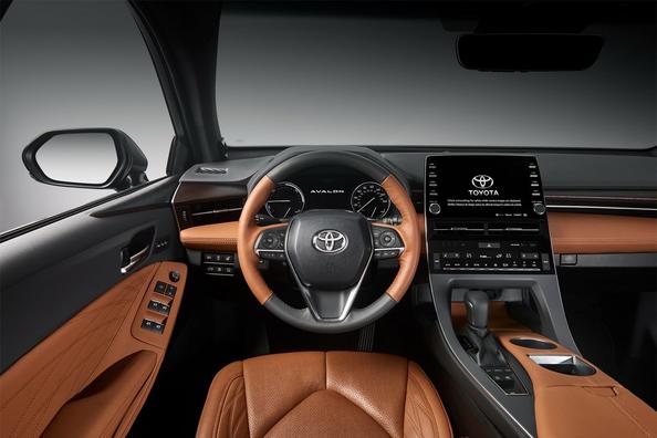 Pátá generace vlajkového sedanu Toyota Avalon Fotografie 5
