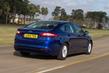 Recenze sedanů střední třídy Ford Mondeo fotografie 9