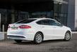 Recenze sedanů střední třídy Ford Mondeo fotografie 8