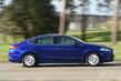 Recenze sedanů střední třídy Ford Mondeo fotografie 4