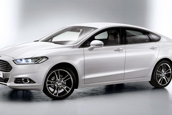 Recenze sedanů střední třídy Ford Mondeo