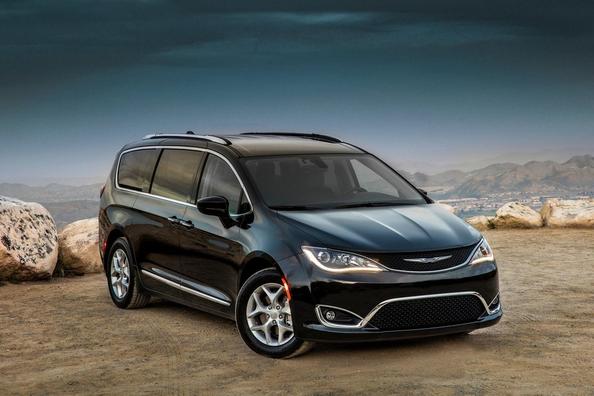 Plnohodnotný sedmimístný minivan Chrysler Pacifica