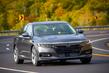 Recenze sedanu Honda Accord desáté generace fotografie 10