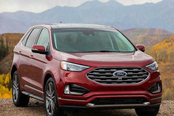 Recenze modernizovaného crossoveru Ford Edge