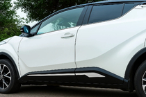 Toyota C-HR 2016–2023 Dveřní lišty OmsaLine (4 ks, nerez) fotografie 1