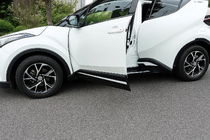 Toyota C-HR 2016–2023 Dveřní lišty OmsaLine (4 ks, nerez) fotografie 3