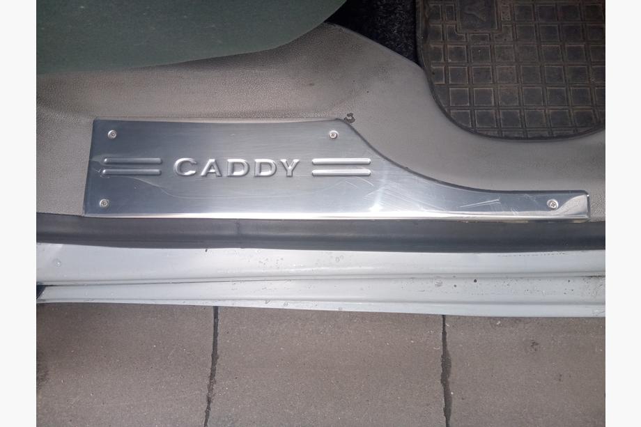 Volkswagen Caddy 2015–2020 Nerezové kryty vnitřních prahů OmsaLine (4 ks, nerez.) Fotografie 5