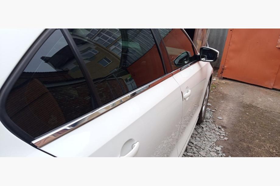 Volkswagen Jetta 2011–2018 Spodní okenní lišty (6 ks, nerez) OmsaLine - černý chrom Fotografie 2