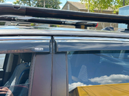 Toyota Hilux 2015– Okenní ofuky s chromovanou lištou (4 ks, Niken) fotografie 8