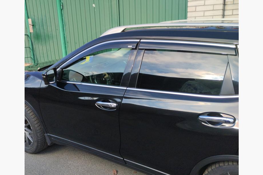 Nissan X-trail T32/Rogue 2014–2021 Ofuky oken s chromovou lištou (4 ks, Niken) Image