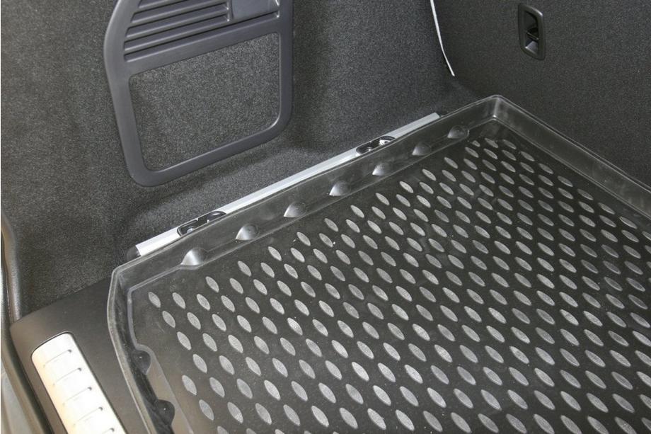 Range Rover Evoque 2012–2018 Vanička do kufru (s adaptivním upevňovacím systémem) (Novline) – provedení Fotografie 3