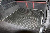 Range Rover IV L405 2013–2021 Vana do kufru s lištami (Novline) Cross fotografie 3