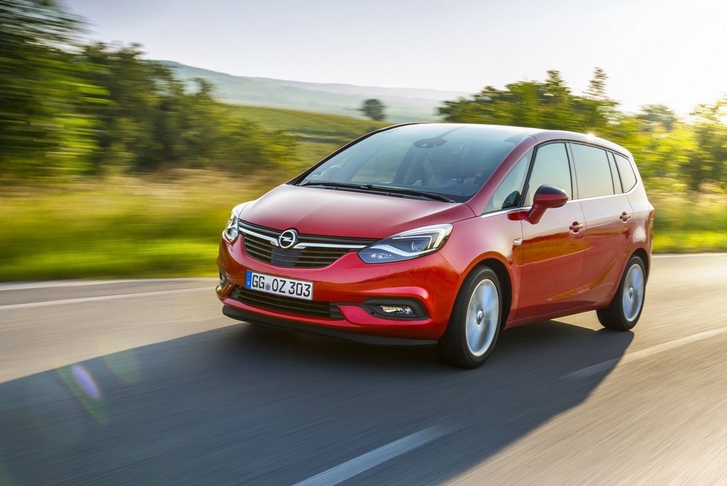 Recenze kompaktního minivanu Opel Zafira