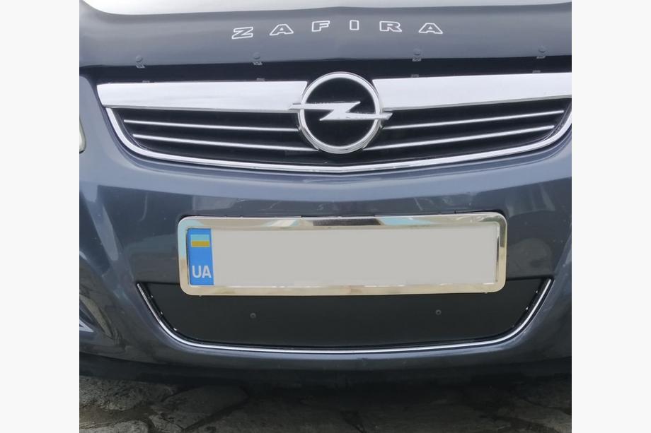 Opel Zafira B 2005–2011 Zimní clona na masku chladiče (2008-2011) Image