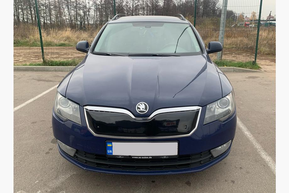 Skoda Superb 2009–2015 Zimní clona na masku chladiče (horní, 2013-2015) Image