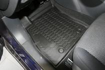 Nissan Tiida 2011–2014 (2015↗) 3D gumové autokoberce do interiéru (4 ks, Novline) fotografie 2