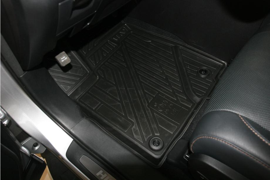 Toyota Highlander 2013–2019 3D gumové autokoberce do interiéru (5 ks, Novline) Fotografie 4