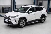 Toyota Rav 4 2019–2025 Boční nášlapy Line (2 ks, hliník) fotografie 1