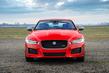 Recenze prémiového sedanu Jaguar XE fotografie 2
