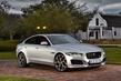 Recenze prémiového sedanu Jaguar XE fotografie 11