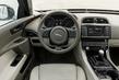 Recenze prémiového sedanu Jaguar XE fotografie 6
