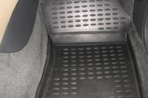 Subaru Tribeca 2005–2014 (2005↗) Gumové koberečky do interiéru (4 ks, Novline) fotografie 4