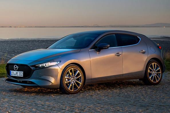 Kompaktní hatchback Mazda 3 čtvrté generace