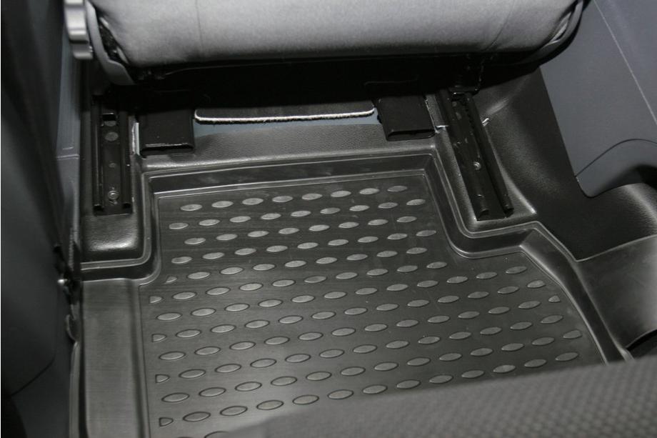Volkswagen Amarok 2010–2022 Gumové autokoberce do interiéru (4 ks, Novline) Fotografie 3