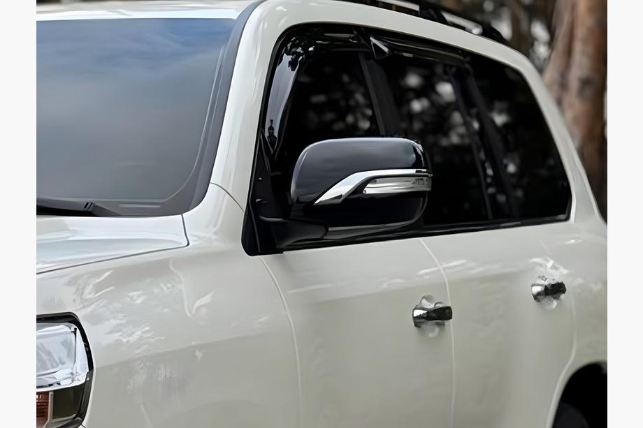 Toyota Land Cruiser 200 2007–2021 Kryty zrcátek (s opakovačem směrovky, styl 2016) Bílá barva Image