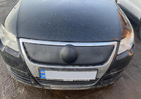 Volkswagen Passat B6 2006–2012 Zimní kryt masky chladiče (horní) fotografie 2