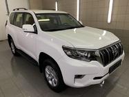 Toyota Land Cruiser Prado 150 2009–2023 Střešní ližiny – turecký design (černé, 2 ks) fotografie 3