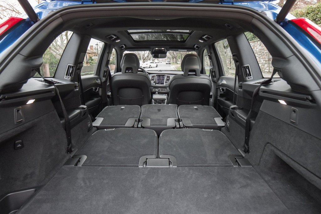 Středně velký crossover Volvo XC90 druhé generace
