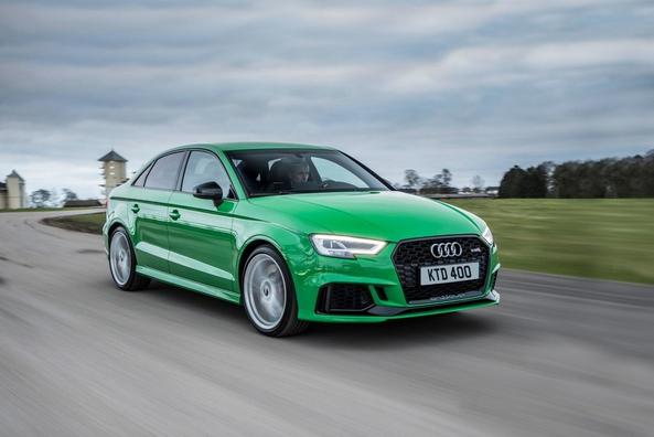 Recenze kompaktního sportovního sedanu Audi RS3