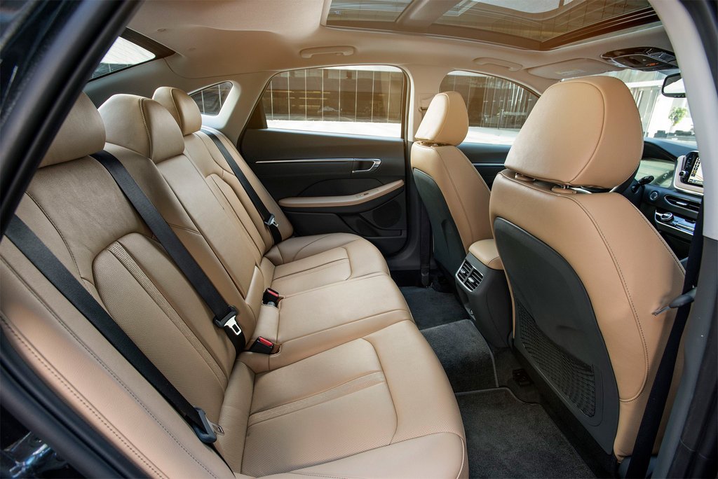 Sedan Hyundai Sonata osmé generace