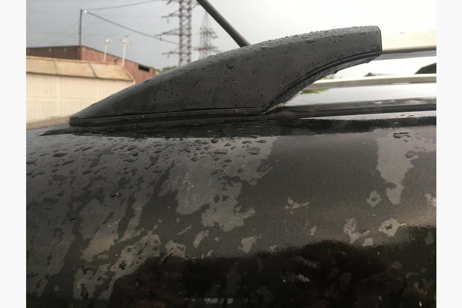 Mazda 5 2010–2018 Hliníkové střešní ližiny (chrom) Plastové patky Fotografie 9