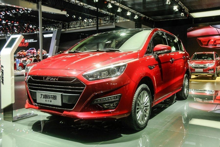 Sedmimístný minivan Lifan XL