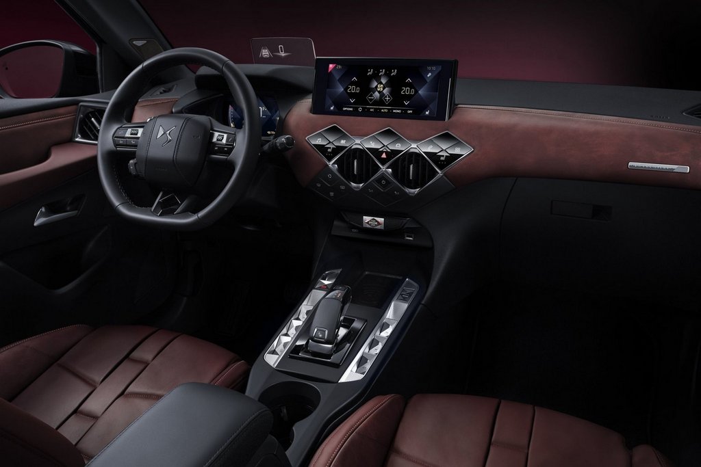 Recenze prémiového kompaktního crossoveru DS 3 Crossback