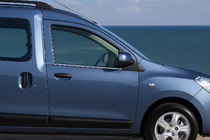 Renault Dokker 2013–2022 Ozdobné lišty oken (2 ks, nerez) Carmos - turecká ocel fotografie 2