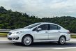 Recenze kompaktního sedanu Peugeot 408 fotografie 9