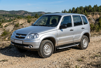Chevrolet Niva 1998–2020 Boční nášlapy Fullmond (2 ks, hliník) fotografie 1