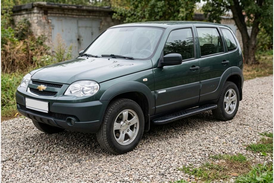 Chevrolet Niva 1998–2020 Boční nášlapy Bosphore Black (2 ks, hliník) Image