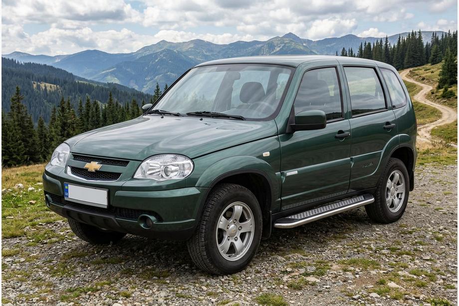 Chevrolet Niva 1998–2020 Boční prahy Maydos V2 (2 ks, hliník ↗ nerez) Image
