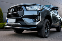 Toyota Hilux 2015– Přední ochranný rám Texas pro 2020+ (76 mm, černý) fotografie 5