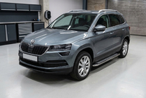 Skoda Karoq 2018– Boční prahy Maydos V2 (2 ks, hliník ↗ nerez) fotografie 1